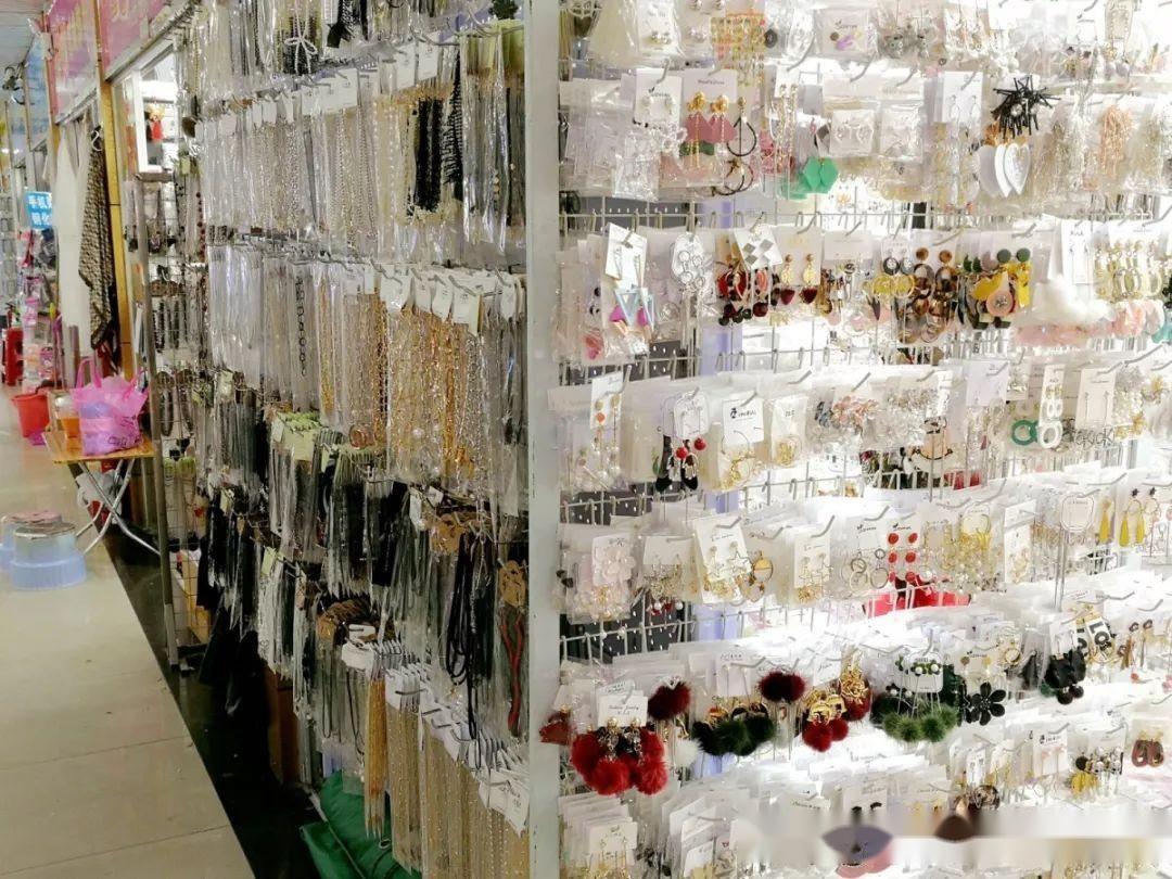 浙江義烏 探訪中國(guó)小商品之都，千萬(wàn)種商品的貿(mào)易傳奇